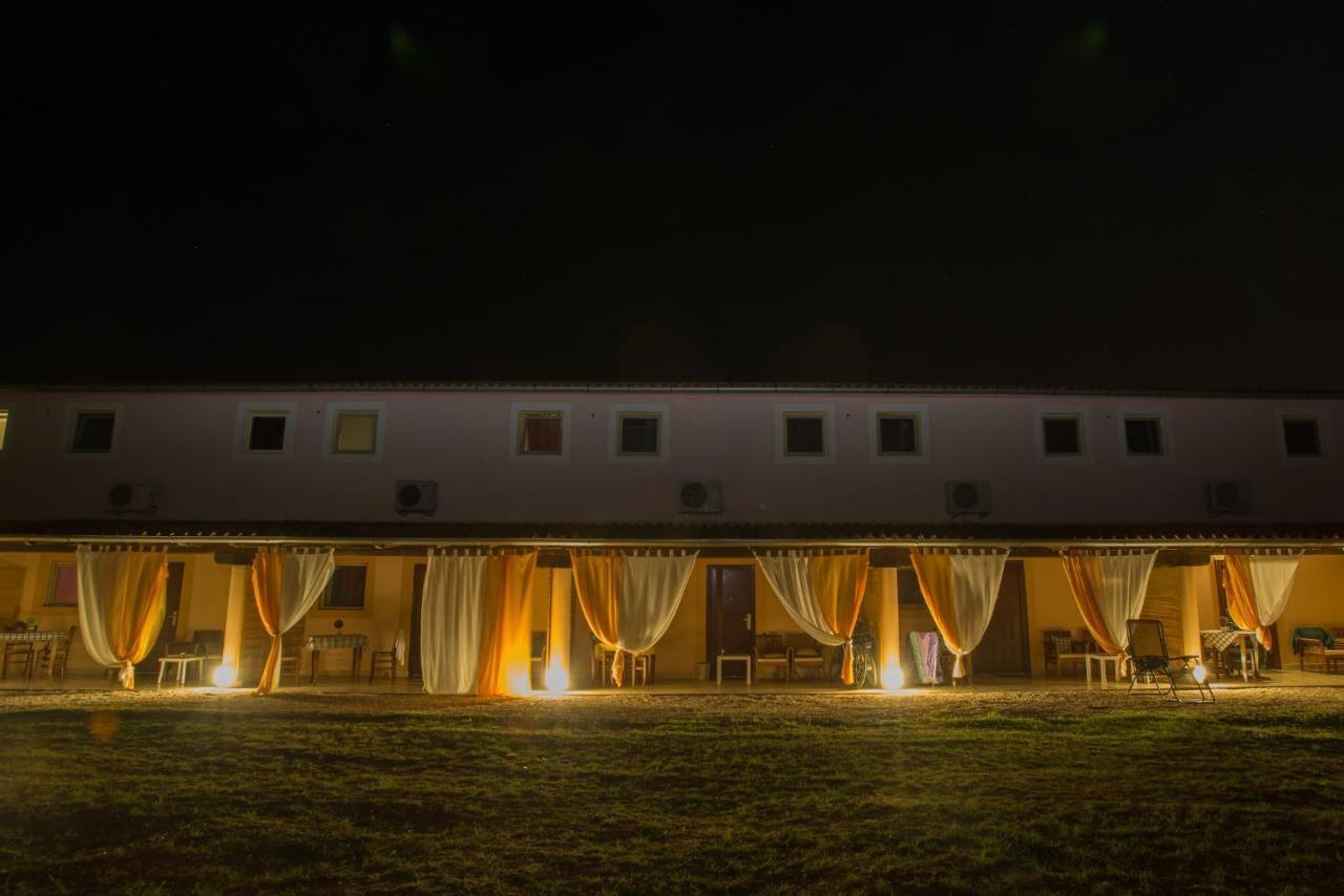 ホテル Il Giardino Degli Ulivi ロヴィニ エクステリア 写真